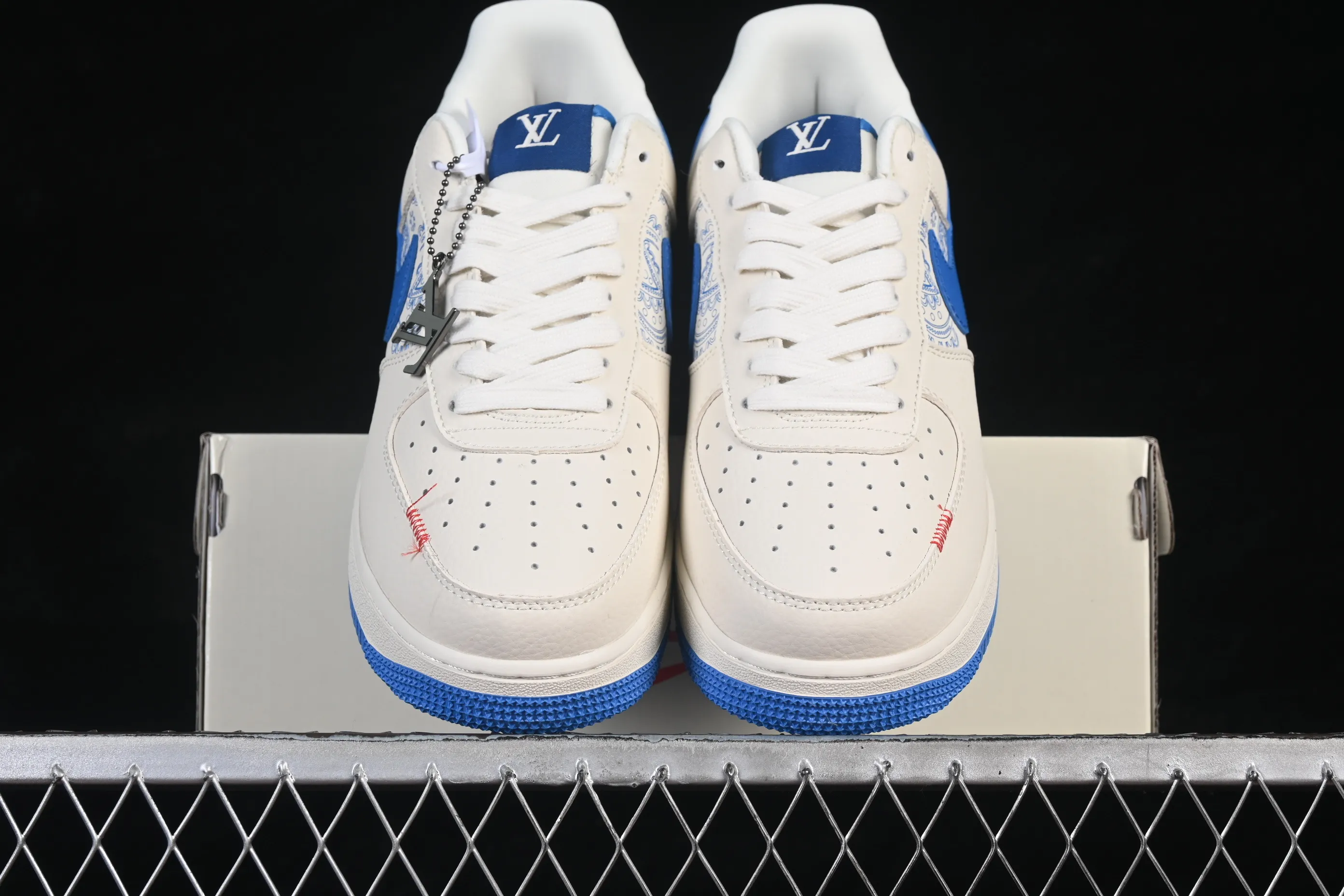 All categories Nk Air Force 1 Air Force series Nk Air Force 1 Low Air Force low-top Nike Air Force 1'07 Low Valentine's Day theme Air Force 1 low-top casual sneakers BK1916-009